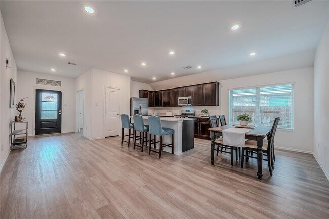 Building Photo - 23635 Camellia Birch Ct