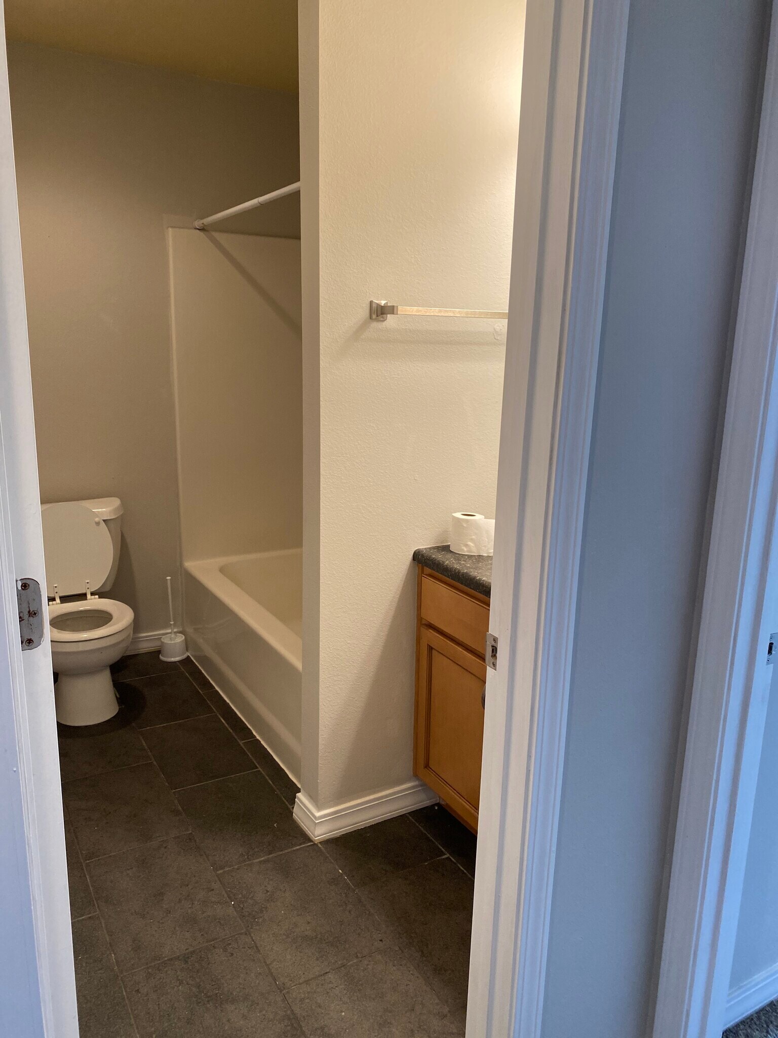 Building Photo - 320 Toni Ln