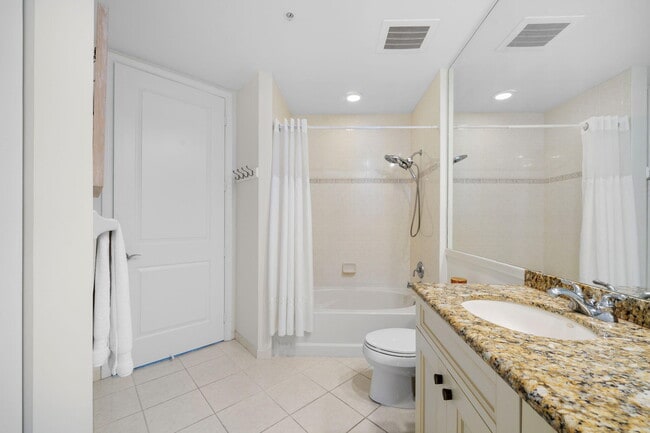 Building Photo - 347 N New River Dr E