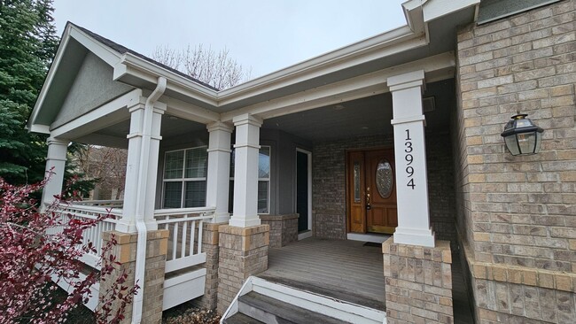 Building Photo - Executive Ranch in the Broadlands