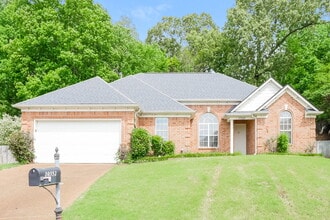 Building Photo - 10352 Walden Pine Cove