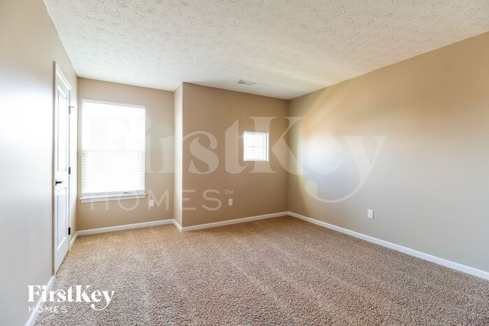 Building Photo - 5312 Venetian Way