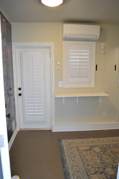 Building Photo - 1524 Waterton Dr