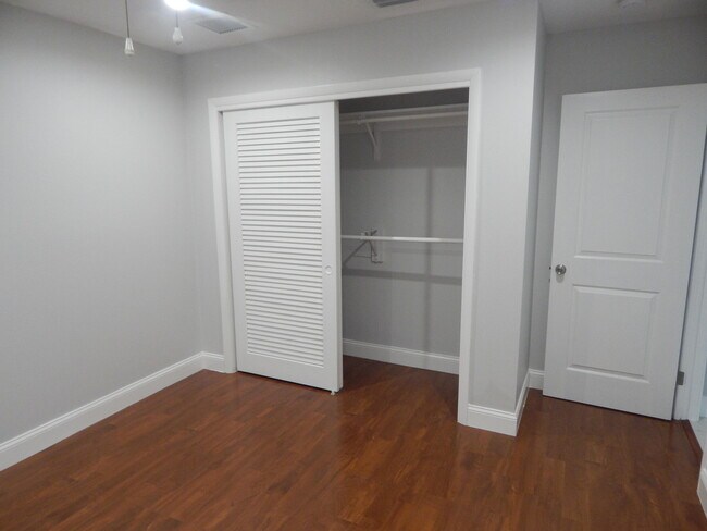 Building Photo - 8301 Wilton Dr