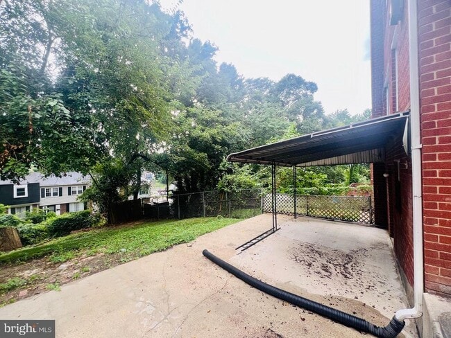 Building Photo - 3627 Dunlap St