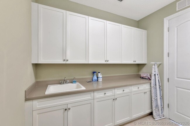 Building Photo - 11900 Cypress Key Way