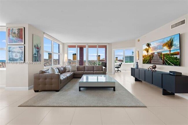 Building Photo - 2110 N Ocean Blvd