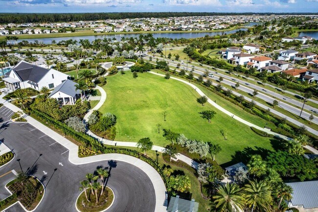 Building Photo - 4795 Sand Dollar Dr