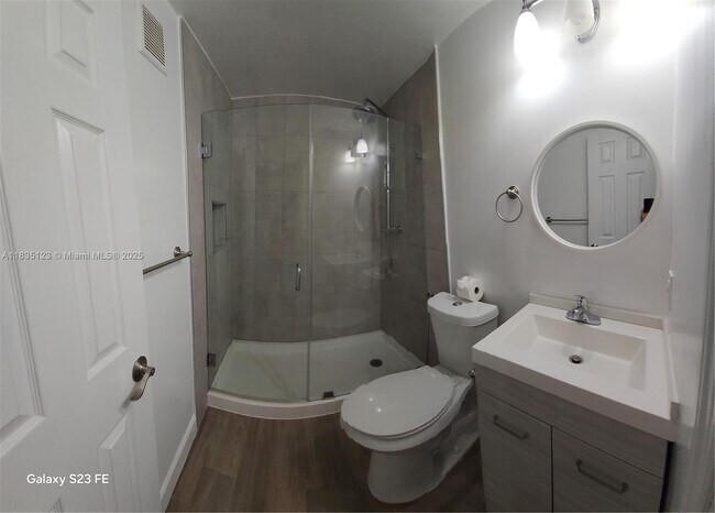 Building Photo - 2325 W 60th St