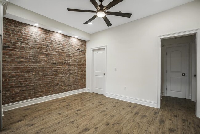 Building Photo - 155 Grand St