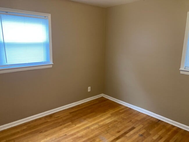 Building Photo - A Great 3 Bedroom Ranch with Nice Basement, Garage and Backyard Sec. 8 OK