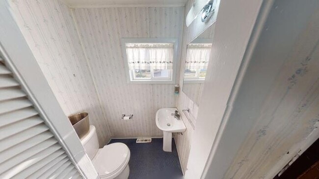 Building Photo - 311 N 12th St