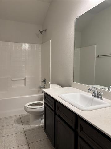 Building Photo - 9220 Hawthorne Dr