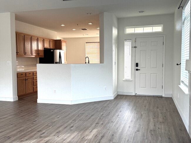 Building Photo - 5406 Martingale Ct