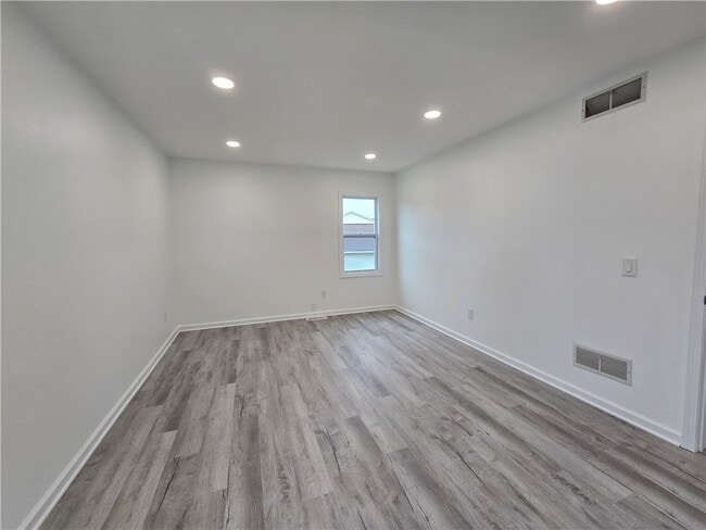 Building Photo - 51 Grangerford Heights