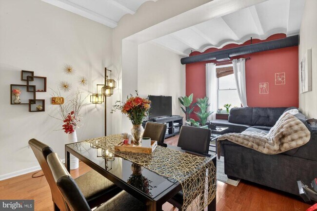 Building Photo - 825 N 29th St