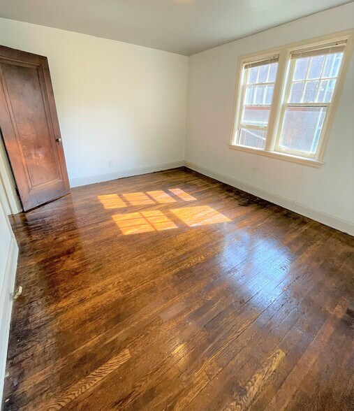 Building Photo - 1405 Severn St