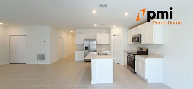 Building Photo - BRAND NEW 4-Bedroom Oasis with 2 Full Baths in Lake Wales – Spacious 1824 Sq Ft Haven!
