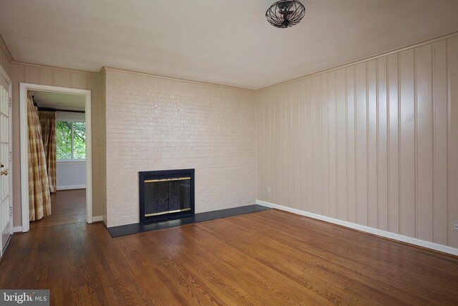 Building Photo - 6716 Tulip Hill Terrace