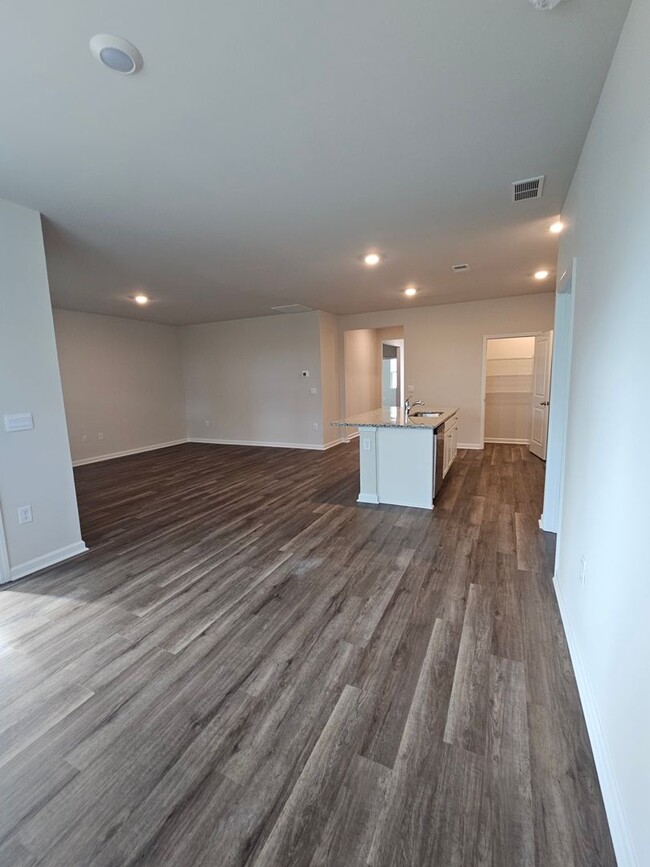 Building Photo - Brand New 3-Bedroom, 2-Bath Home in Ridgef...