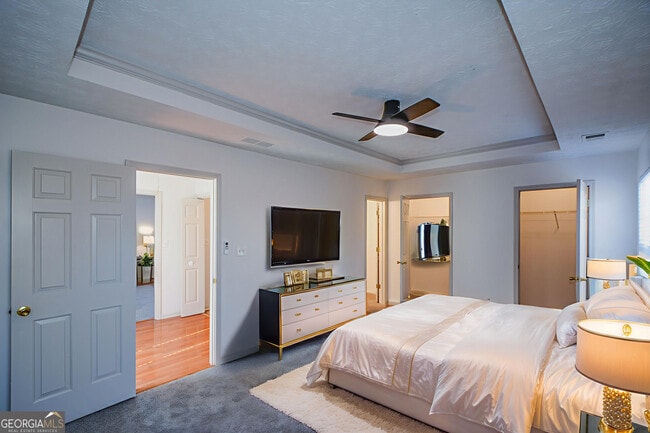 Building Photo - 5460 Hampton Ct