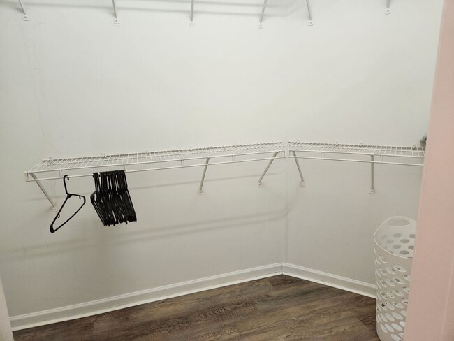 Building Photo - 3 Bedroom 2 Bathroom Condo in Belle Vista Gated Community