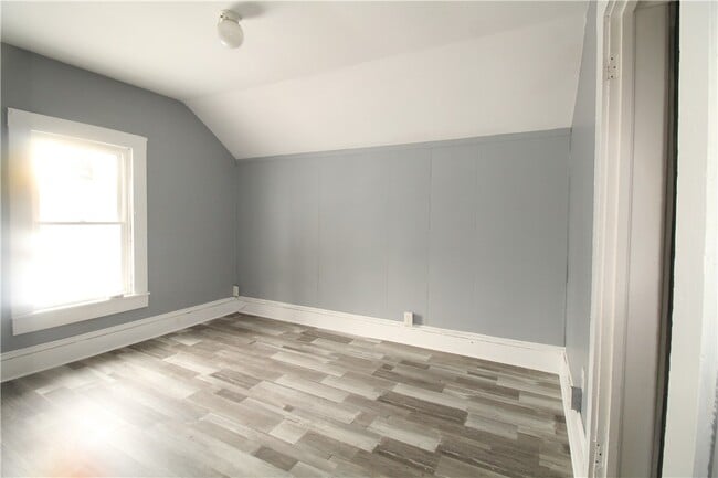 Building Photo - 249 Princeton Ave