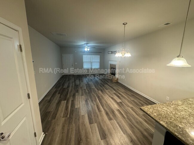 Building Photo - 2495 Barnesville Rd