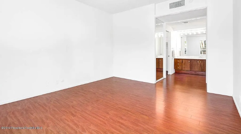 Building Photo - 985 E California Blvd