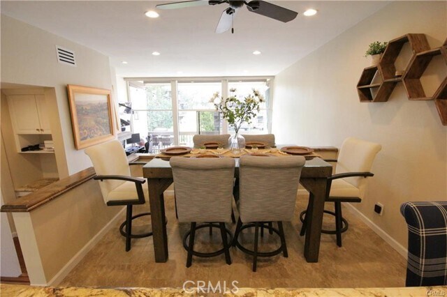 Building Photo - 6221 Marina Pacifica Dr N