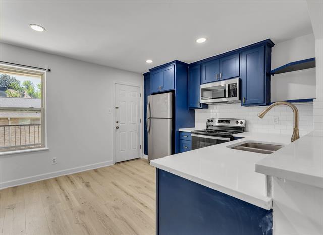 Building Photo - 7718 Royal Ln