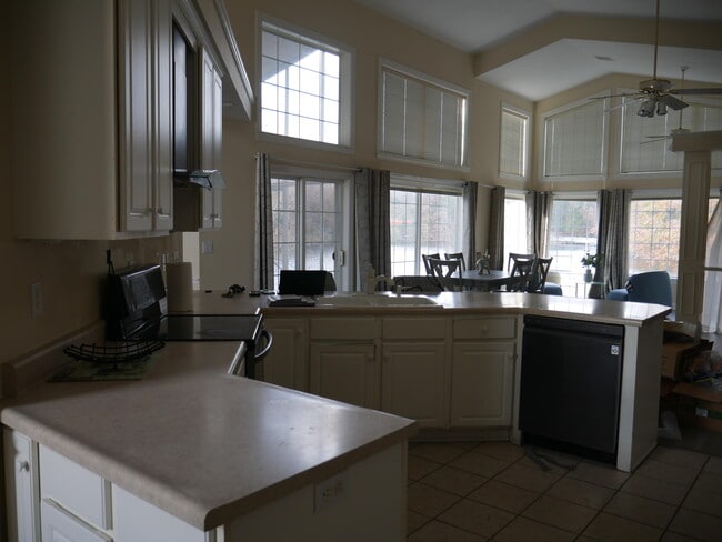 Building Photo - 5105 Forum Blvd