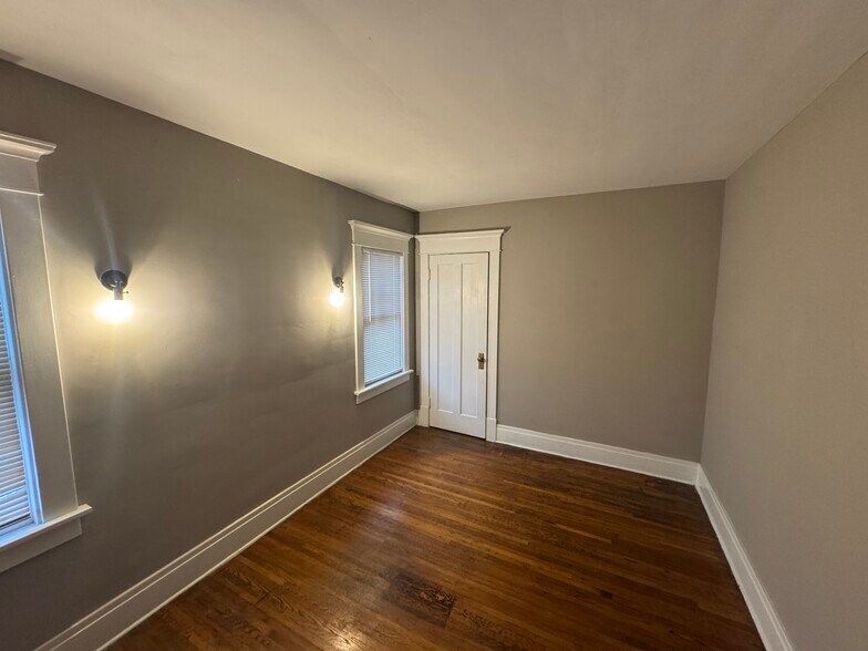 Building Photo - 87 Tacoma Ave