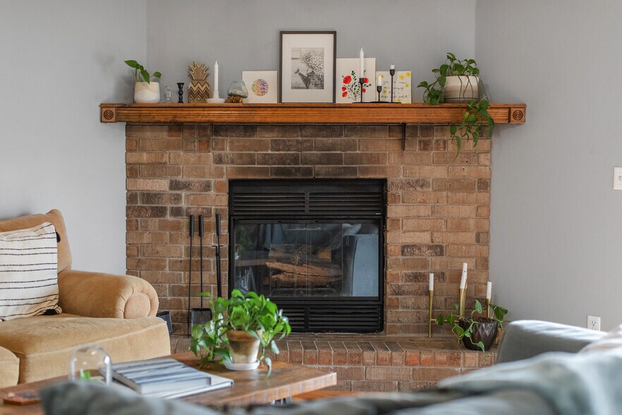 Fireplace - 3668 W El Castile St