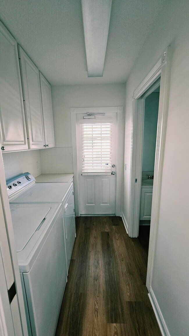 Building Photo - 2868 W Community Dr