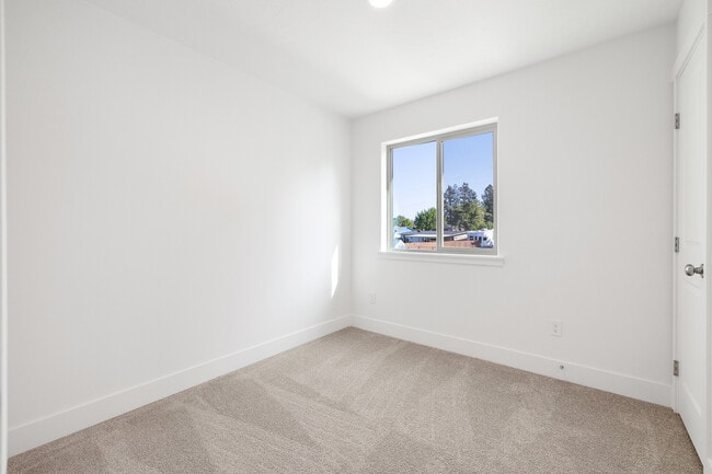 Building Photo - 1162 S Underwood Pl