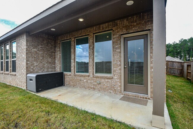 Building Photo - 28722 Mount Bonnell Dr