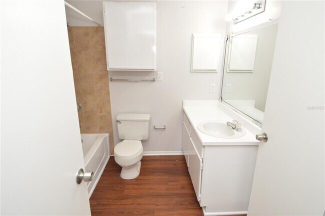 Building Photo - 8630 Mallard Reserve Dr