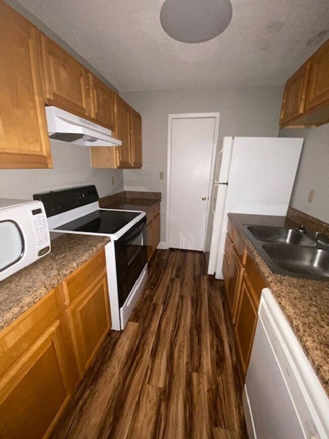 Building Photo - 3506 Sable Palm Ln