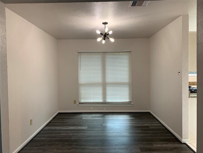 Building Photo - 3422 Creek Manor Dr