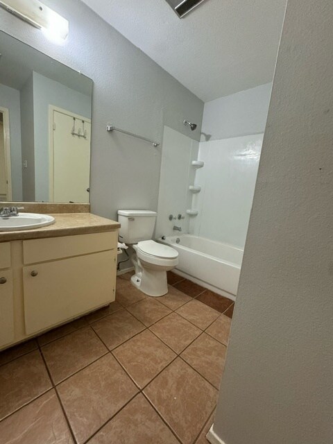 Building Photo - 239 Craddock Ave