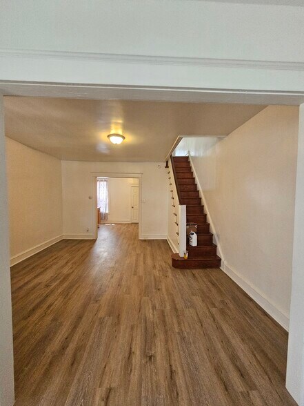 Building Photo - 1094 Alcott St