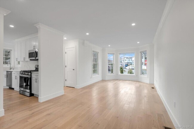 Building Photo - ONE Manhasset Ave