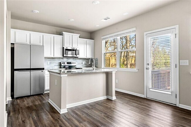 Building Photo - 217 Whitetail Cir