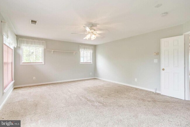 Building Photo - 26161 Rachel Hill Dr