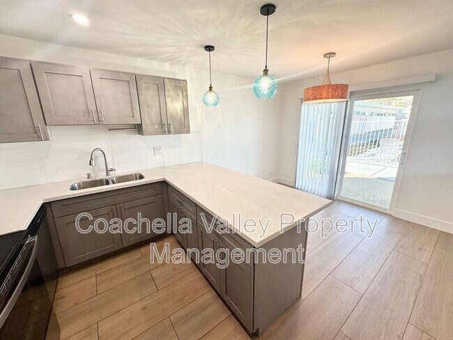Building Photo - 73525 Shadow Mountain Dr
