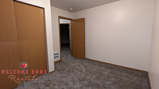 Building Photo - The amenities of an apartment community in...