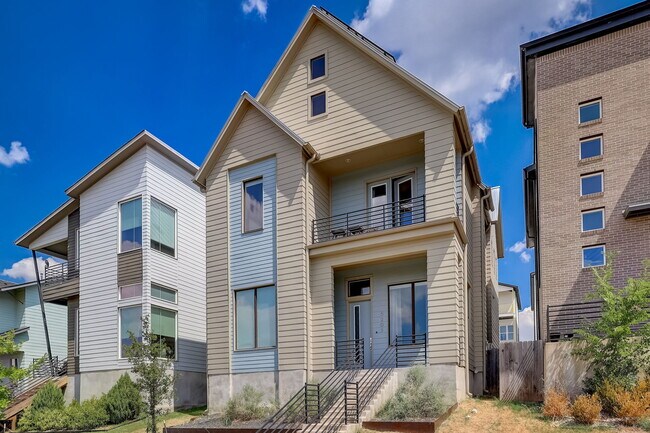 Building Photo - 6205 Seville Dr