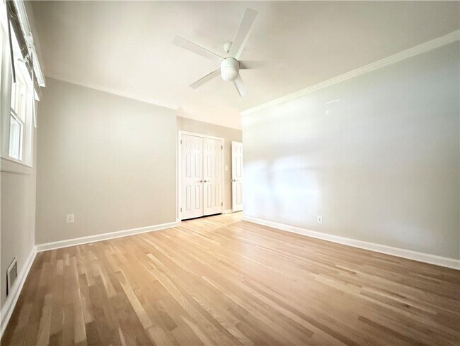 Building Photo - 1980 Kilburn Dr NE