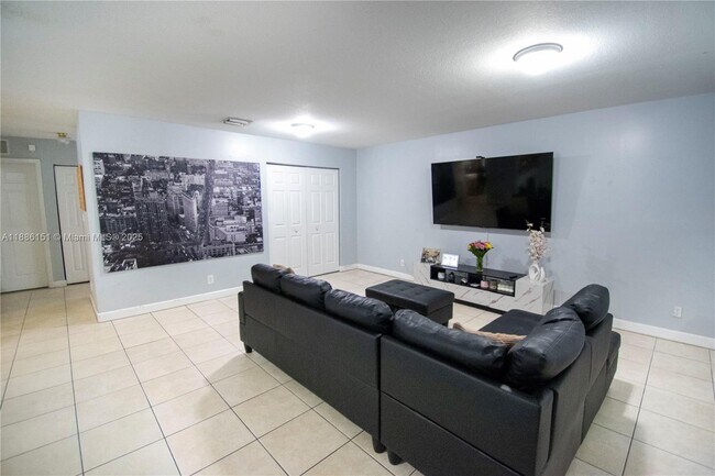 Building Photo - 2317 Liberty St